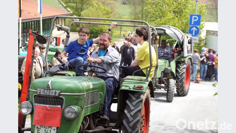 Traktortreffen sind immer ein Vergnügen für Jung und Alt. Bild: bkr