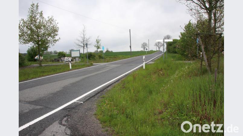 Der Radweg kreuzt die Straße von Leugas nach Schönhaid. Bild: wro