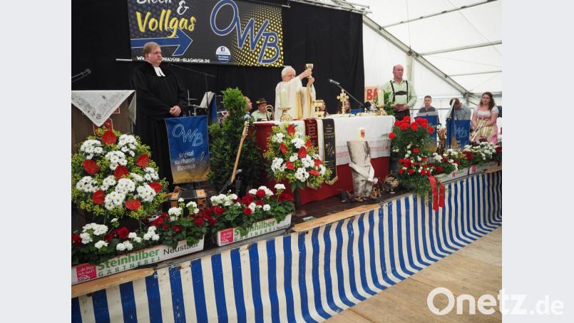 Mit einem Festgottesdienst feiert die Neustädter Feuerwehr ihr Jubiläum auch kirchlich. Bild: krb