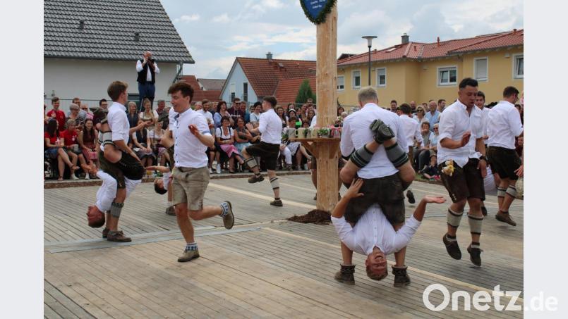 Die Burschn zeigten vollen Körpereinsatz. Bild: kar