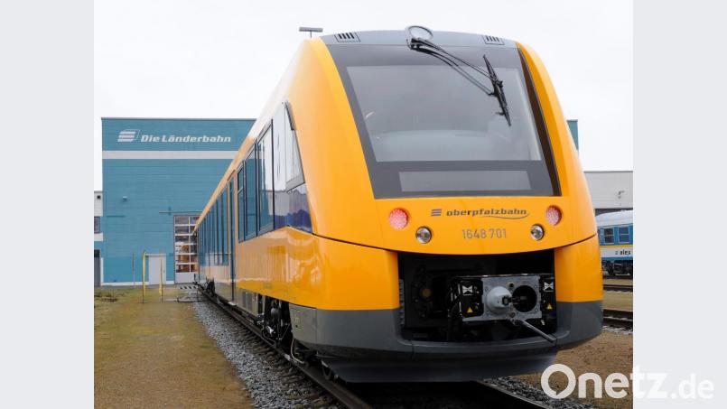Ausgebremst wird ein solcher Triebwagen der Oberpfalzbahn. Archivbild: Huber