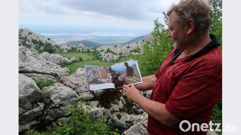 Es ist ein beschwerlicher Aufstieg zu der Stelle, an der Winnetou vom Banditen Rollins im dritten Teil erschossen wurde. Es war ein Schuss ins Herz, der eine Generation erschütterte. Aber für Bruno Wilfahrt haben sich die Strapazen gelohnt. Der Ausblick ins Tal ist einfach überwältigend. Bild: Kunz
