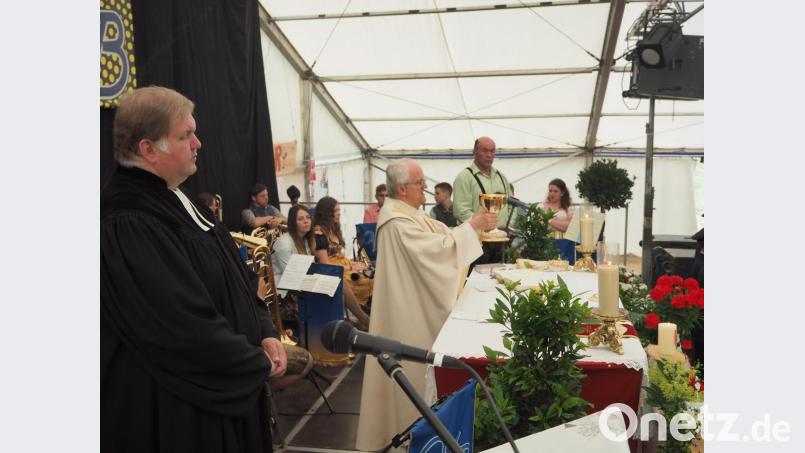 Mit einem Festgottesdienst feiert die Neustädter Feuerwehr ihr Jubiläum auch kirchlich. Bild: krb