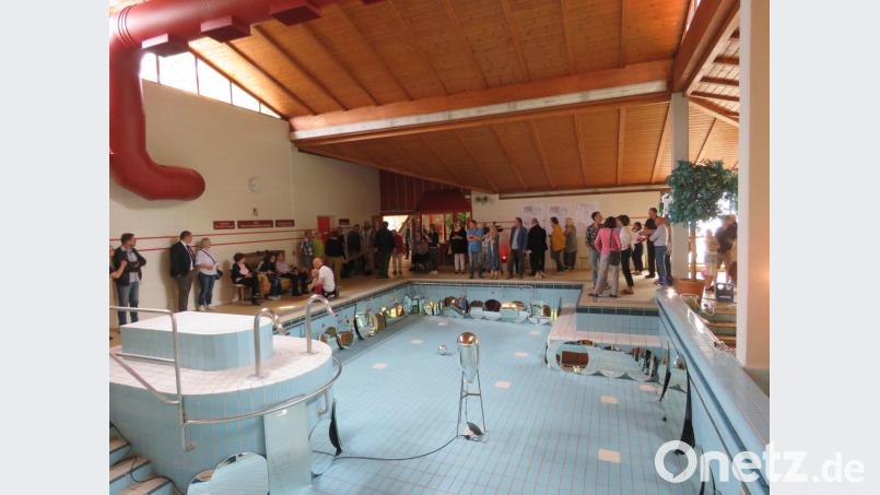 Zahlreiche Gäste schauten sich die Ausstellung an. Bild: ubb