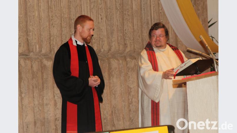 Stadtpfarrer Hubert Bartel und Pfarrer Christoph Zeh Bild: wrt