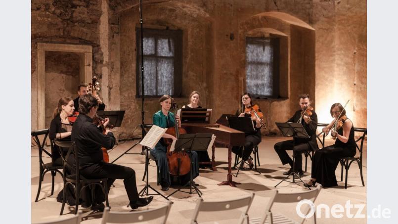 Das polnische Barockensemble mit dem Cembalisten Marcin Światkiewicz begeistert mit lebendig-geschmeidigem Spiel. Bild: M. Kasperczak