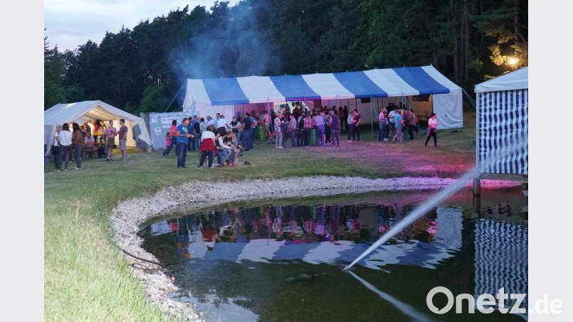 Der Höglinger Badeweiher bildete die Kulisse für die Weihergaudi der Feuerwehr und der KLJB Högling. Bild: nib