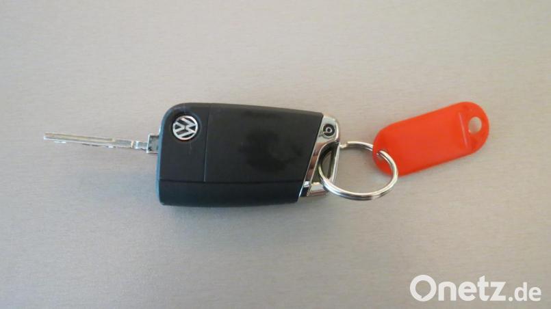 Um diesen Polo-Schlüssel ging es: Der Finder wollte 200 Euro für die Herausgabe haben Bild: Polizei Sulzbach-Rosenberg