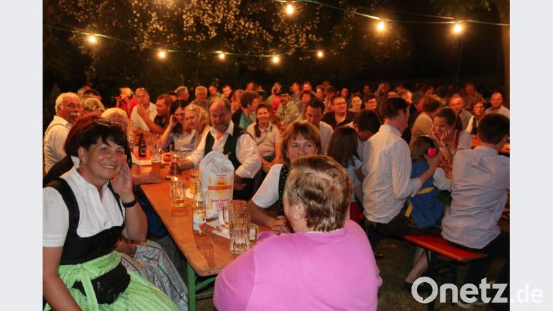 Viele Besucher waren wieder bei der Neusather Kirchweih mit Königsproklamation. Bild: ral
