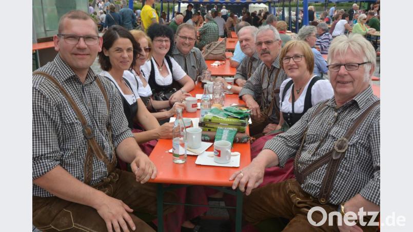 Tracht und Dirndl war am Sonntag gefragt. Bild: jr