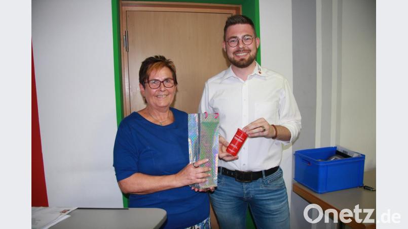 Der Vortrag über die „Rote-BRK-Notfalldose“ mit Sven Lehner war einer von insgesamt drei Themen, die die Seniorenbeauftragte der Gemeinde, Anneliese Krenkel, auf dem Programm stehen hatte. Bild: wro