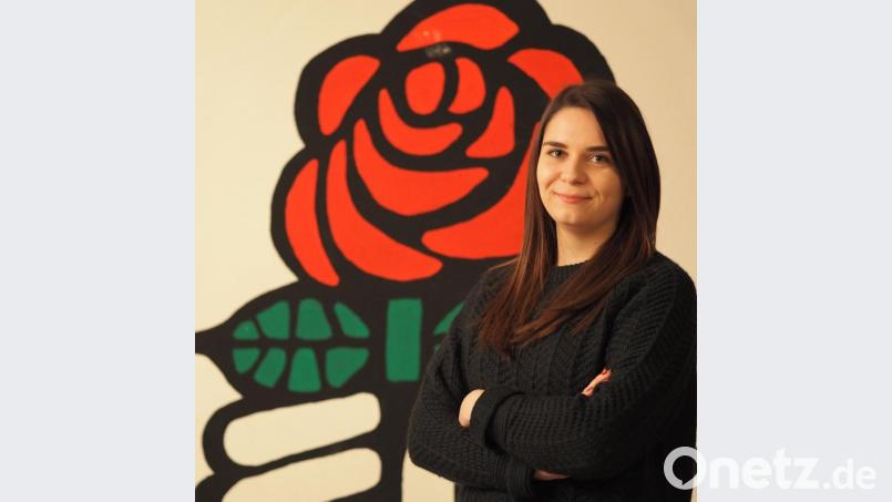 Jusos-Chefin Anna-Maria Stoklossa zeigt sich entsetzt darüber, dass und wie die georgische Familie aus Weiden abgeschoben wurde. Bild: exb/Jusos Weiden