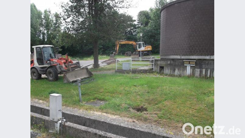 Die Betonarbeiten in der Kläranlage Püchersreuth haben begonnen und machen Fortschritte. Bild: trj