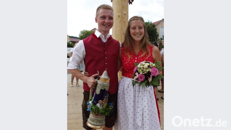 Katharina Mägerl und Andreas Hager sind das neue Krickelsdorfer Oberkirwapaar. Bild: u