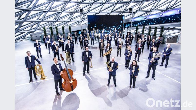 Polizeibeamte sorgen für Lichtblicke: Mit einem Benefizkonzert für die Hilfsaktion &quot;Lichtblicke&quot;, die in diesem Jahr ihr 25-jähriges Bestehen feiert. Bild: Bayerische Bereitschaftspolizei/Tobias Epp