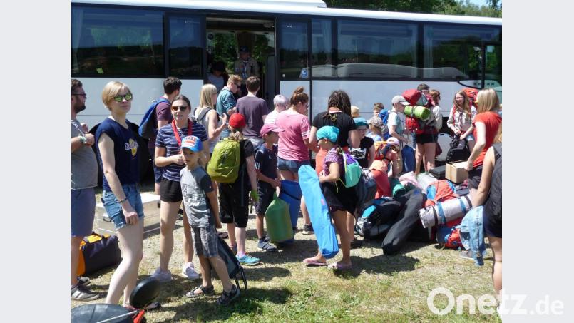 Nur noch wenige Augenblicke: Dann startet das große Bezirkslager der DPSG in Gleiritsch. Bild: bba