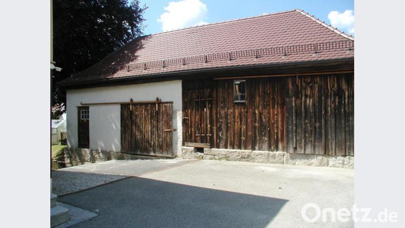 Dieses ehemalige Lehrergarage am Schulhaus könnte künftig gute Dienste leisten. Im Rahmen der Städtebauförderung soll es saniert werden. Bild: ld