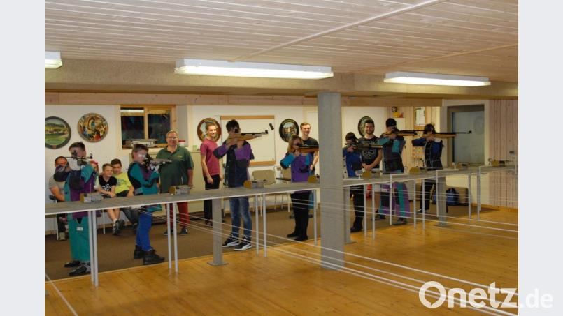 Beim Jugend-Wettkampf der Schützenvereine im unteren Vilstal. Bild: pop