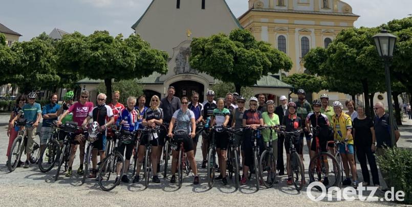 28 Radwallfahrer machten sich auf den insgesamt 360 Kilometer langen Pilgerweg zur Gnadenkapelle in Altötting. Bild: exb