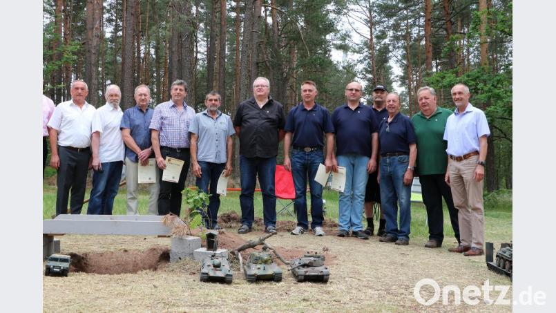 25 Jahre Mitgliedschaft liegen hinter den Jubilaren der Soldaten und Reservisten. Bild: gru