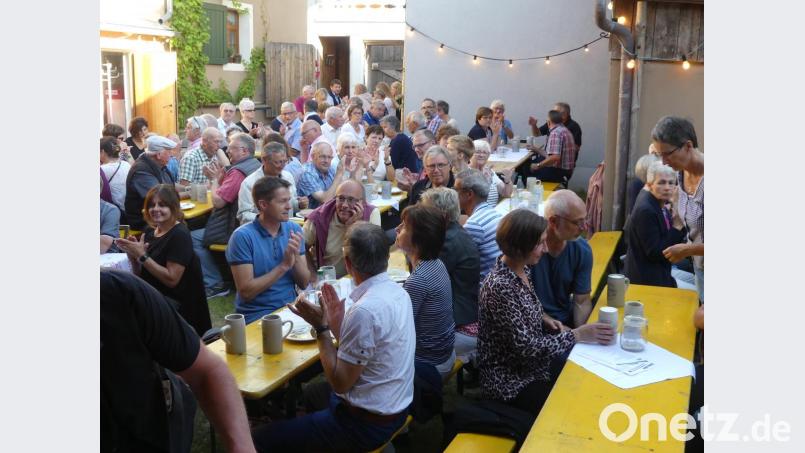 Musikanten schafen Feierstimmung. Bild: rn