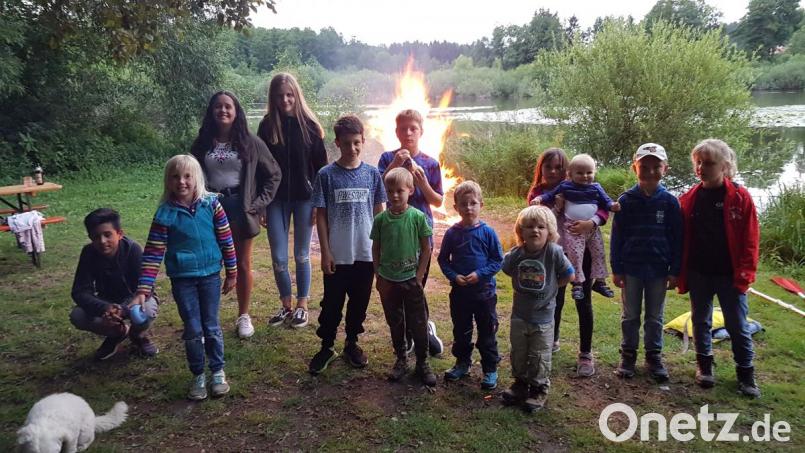 Das Johannisfeuer der Gemeinschaft St. Georg in Eschenbach. Bild: exb