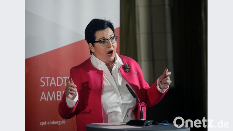 Birgit Fruth bei der Nominierungsversammlung für die Stadtratsliste der SPD. Bild: Wolfgang Steinbacher