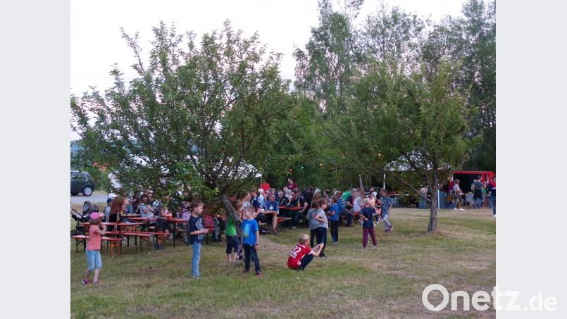 Alle Besucher fühlten sich beim Johannisfeuer wohl Bild: hme