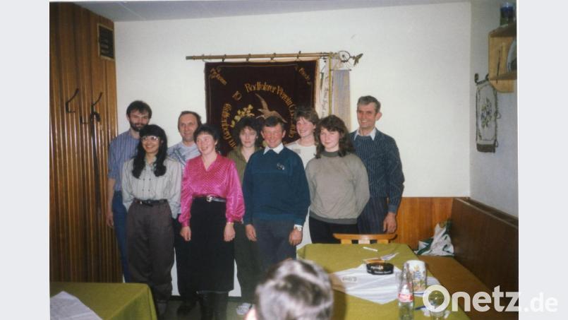 Vor 30 Jahren gründet sich der Radfahrerverein Concordia Guttenberg wieder. Das Foto zeigt den damals gewählten Vorstand. Bild: exb