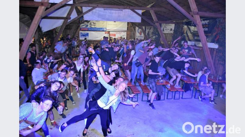 Super-Stimmung im Schwabstodl. Bild: fz