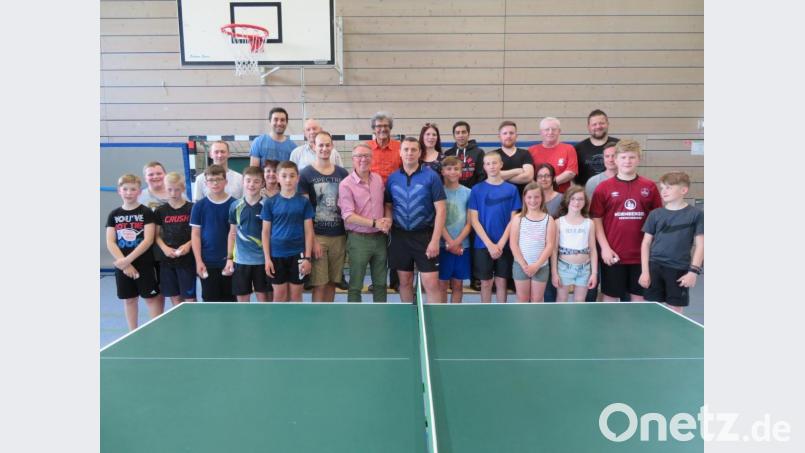 Die Tischtennis-Abteilung feiert Saisonabschluss. Bild: exb