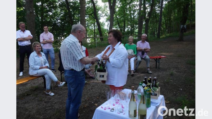 Mit Alfons Lippert und Tobias Weiß (hinten, Zweiter von links) konnte Quartiersmanagerin Cornelia Stahl zwei neue ehrenamtliche Helfer bei „Leben plus“ aufnehmen. Bild: exb
