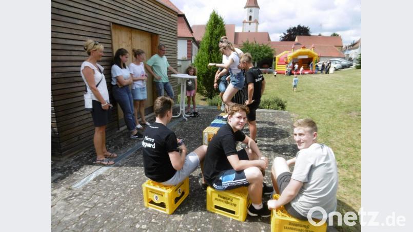 Beim Bierkistl-Rennen haben Kinder und Jugendlichen gleichermaßen Spaß. Bild: rgl