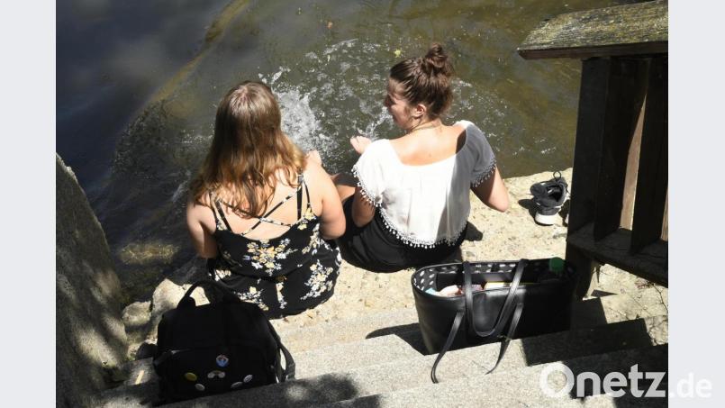 Die Vils als Abkühlung: Das tut gut. Bild: Petra Hartl
