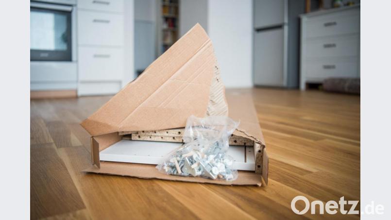 Möbel zum Selbstaufbauen sind oft ein Ärgernis. Bild: Arne Immanuel Bänsch/dpa