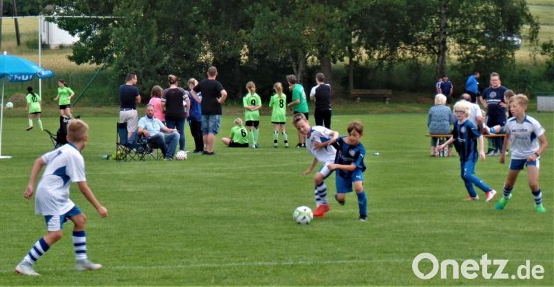 Heiße Zweikämpfe um den Ball beim Kohlberger Kirwa-Cup. Bild: jml