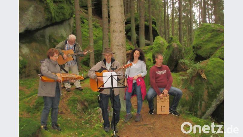 Bei der musikalischen Wanderung zum 25. Geburtstag der Hilfsaktion "Lichtblicke" wird die Natur des Waldnaabtals zur Bühne. Bild: ui