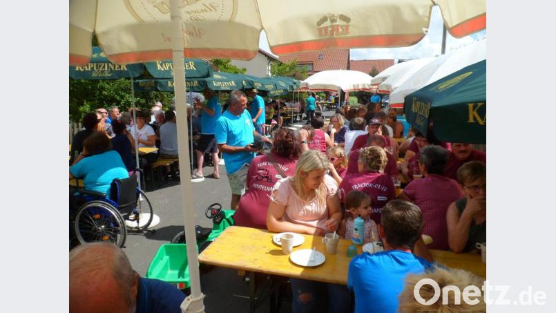 Bei sonnigem Wetter kamen viele Gäste in die Kösseinestraße zum Fest. Bild: soj