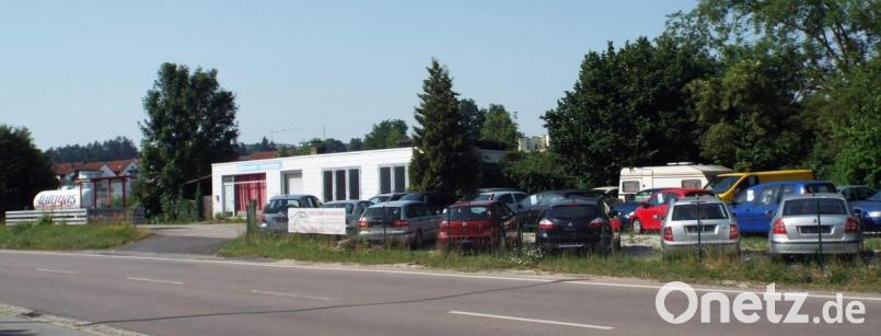 Das Areal der ehemaligen Tankstelle Ehrensberger am Ortseingang von Haselmühl. Bild: e