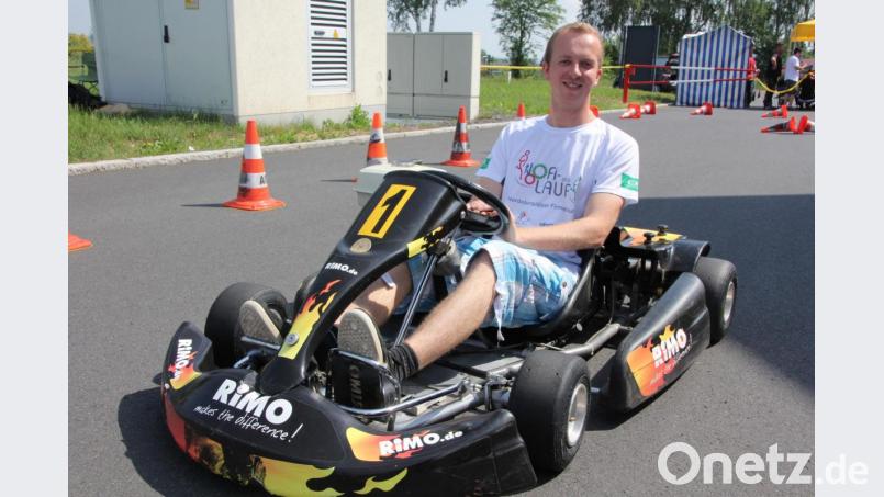 Er hat gut lachen: Florian Ernstberger war der Tagesschnellste beim ADAC-270er-Slalom des AC Waldershof. Bild: kro