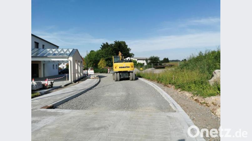 Der Einmündungsbereich der Heubachgasse wurde gepflastert und der Rest in Richtung Schellenbach wird geteert. Bild: gz