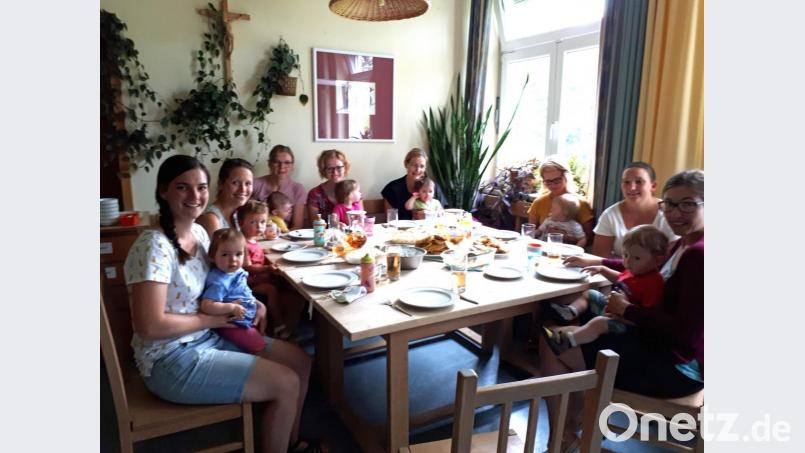 Kinder an die Töpfe - Teilnehmer des Eltern-Kind Kurses Bild: fvo