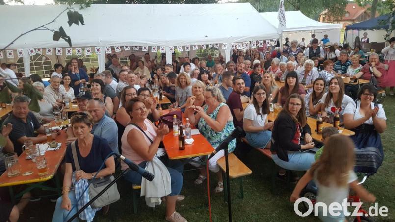 Viel los war beim Gartenfest in Schwarzenbach Bild: myd