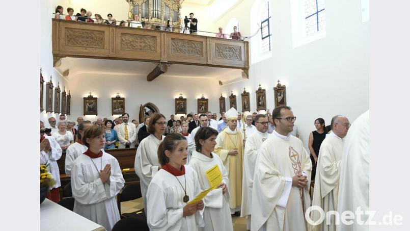 Festmesse zur Wiedereröffnung der Friedhofskirche St. Katharina Bild: Petra Hartl