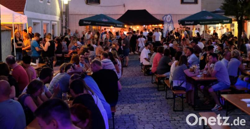 Durch die Zusammenarbeit vieler Vereine hat sich die Schlossstraße in eine Eventmeile verwandelt Bild: mab