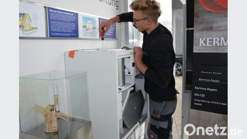 Azubi Christian Müller reizt der hohe Technikanteil seiner Ausbildung. Bild: Reiner Wittmann