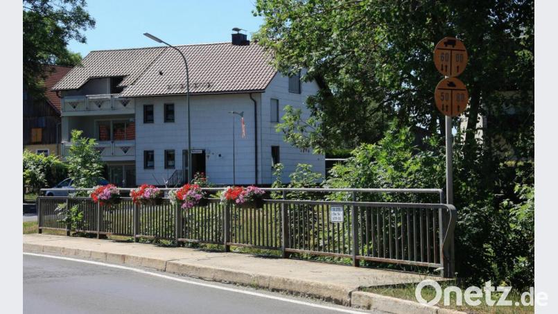 Die Brücke, die Schönhaid den Tirschnitzbach überspannt, wird im kommenden Jahr durch einen Neubau ersetzt. Bild: wro