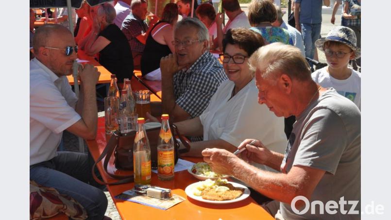 Den Gästen schmeckte es. Bild: dob