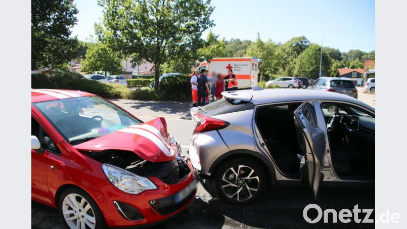 Ein Opel kracht in das Heck des Toyotas. Bild: jma
