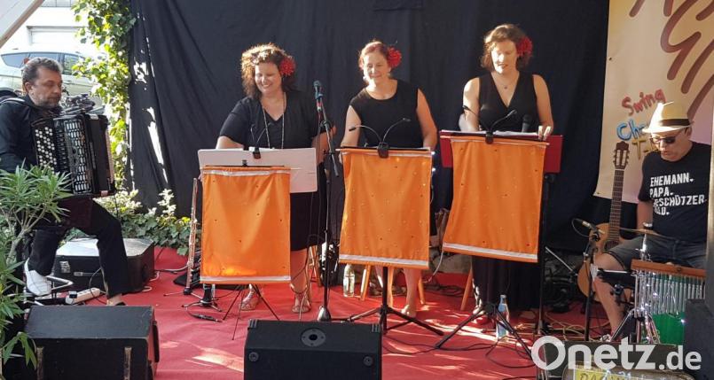 Das "Panginza Quintett" aus Pegnitz auf der "Live Stage" bringen tanzbare Weisen. Bild: Kunz